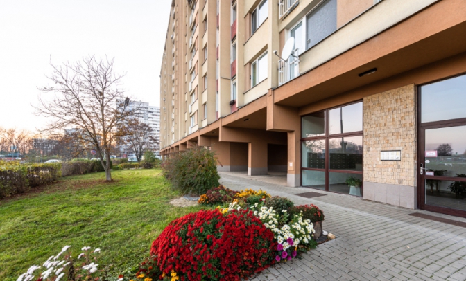 Prodej, Byt 2 + kk, 43,3 m2. Praha 8 - Kobylisy.
